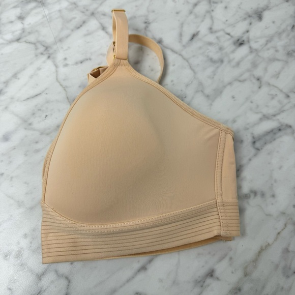 Lively Spacer Bra - Size 38C - Picture 11 of 12